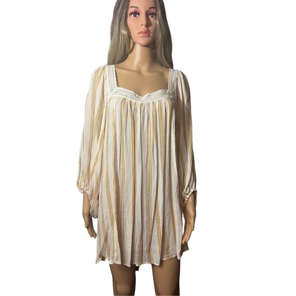 Urban Outfitters Dresses & Skirts - Urban Outfitters Women's Cream May Crochet Swing Dress Size Medium